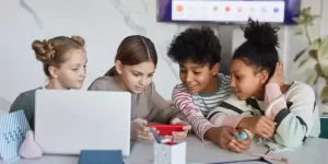 “Keputusan Terbaru dari Pemerintah Australia: Anak di Bawah Usia 16 Tahun Dilarang Mengakses Media Sosial”