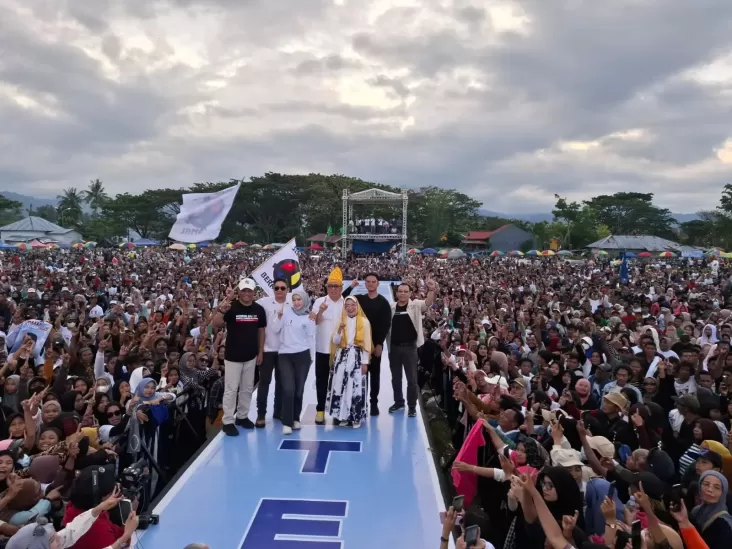 Kaesang Pangarep Mengajak Warga Sulteng Memilih Pasangan BERAMAL pada Kampanye Besar