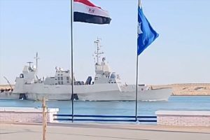 Rakyat Mesir Murka, Kapal Perang Israel Tersangkut di Terusan Suez