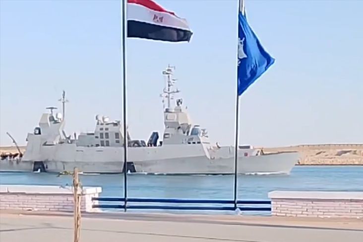 Rakyat Mesir Murka, Kapal Perang Israel Tersangkut di Terusan Suez
