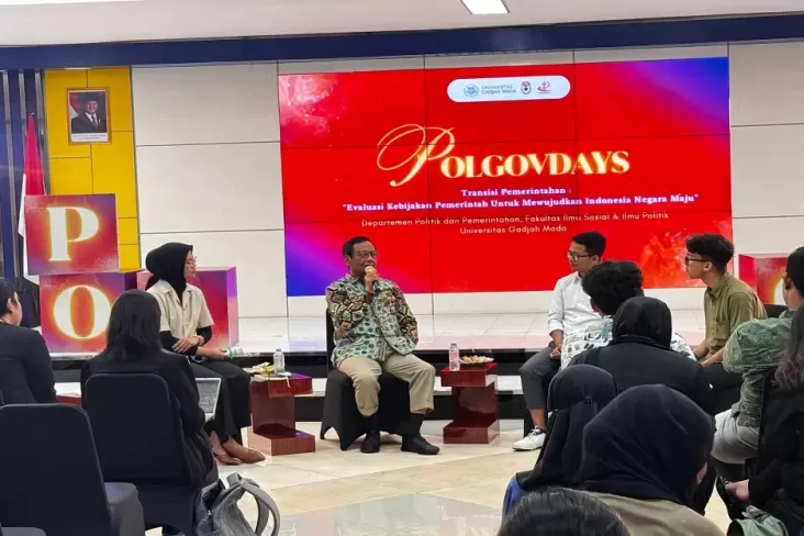 Mahfud MD Minta Masyarakat Selalu Memantau Kinerja Pemerintah Jika Baik Pujilah Jika Salah Kritiklah