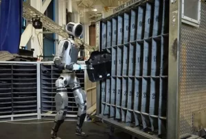 Ilmuwan Mengungkap Rahasia Gerak Robot Berbentuk Manusia Saat Menyusun Barang