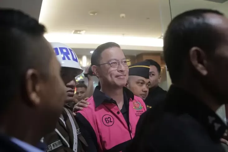Tom Lembong Menyerahkan Diri ke Pengadilan, Nasir Djamil: Semoga Bukan Dari Perintah

Tom Lembong Menghadap Keadilan, Nasir Djamil Berharap Tidak Diarahkan