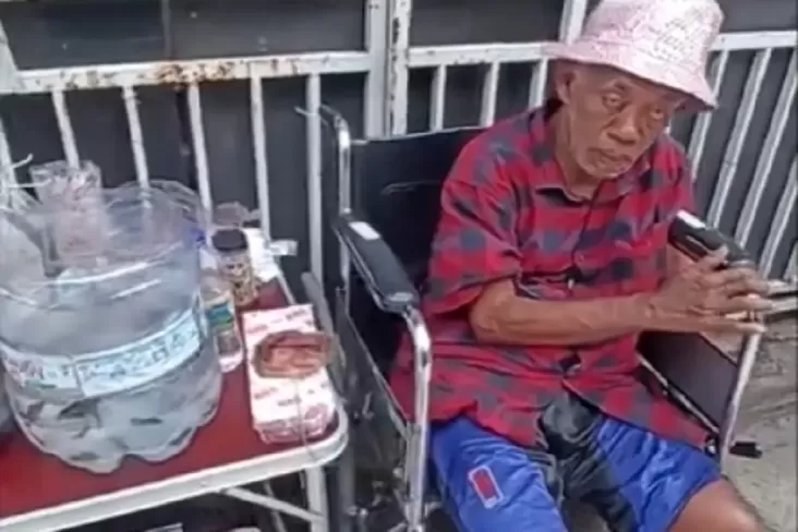 Pak Tarno, Pria Penjual Ikan Cupang yang Tetap Bersemangat Meski Pasca Stroke dan Menggunakan Kursi Roda, Menginspirasi Banyak Orang