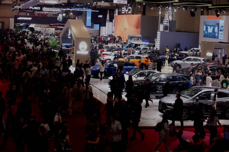 Industri Otomotif Terkapar, Dihantam PPN 12% lalu Penyusutan KelasMenengah