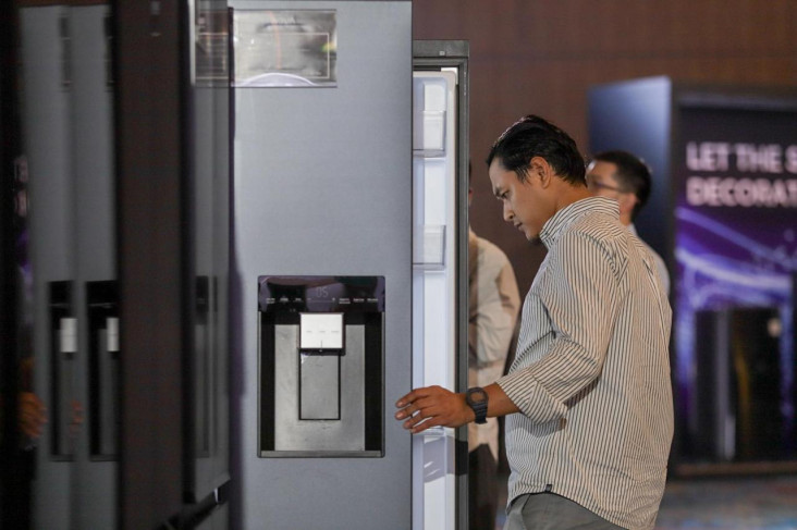 Banyak Pilihan Alat Elektronik, AQUA Hadirkan Sweat Heart