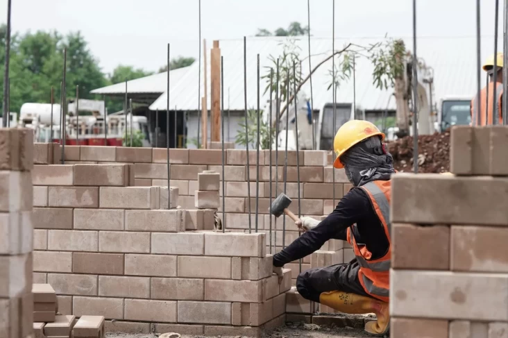 Dukung Proyek 3 Juta Rumah, SIG Hadirkan Bata Interlock Presisi