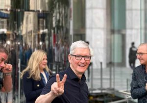 Raksasa Teknologi Terguncang: Apple Kehilangan USD300 Miliar Akibat Tarif Trump