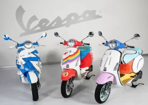 Vespa Listrik Punya Bertabur Warna Baru Karya Seniman Planet