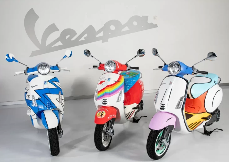 Vespa Listrik Punya Bertabur Warna Baru Karya Seniman Planet