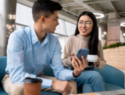 Jika Anda Terbuka Berbagi 7 Hal Pribadi Ini, Anda Lebih Rentan Tanpa Disadari