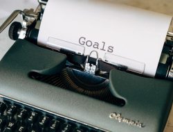 8 Tips Membangun Kemandirian Finansial di Usia Muda