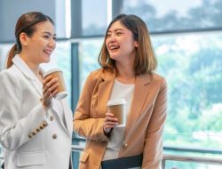 9 Hal yang Dikatakan Orang, Bisa Jadi Tanda Mereka dari Kelas Atas