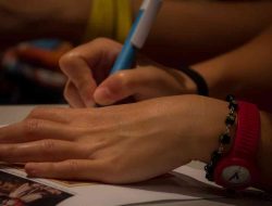 Resolusi 2026: Menulis, Langkah Kecil Menuju Pulang