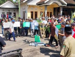Warga Marah di Kantor Desa Tegalgede Garut Soal Pembagian Lahan