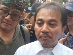 Eggi Sudjana Temui Jokowi di Solo, Roy Suryo: Bukan Pejuang Tapi Pecundang