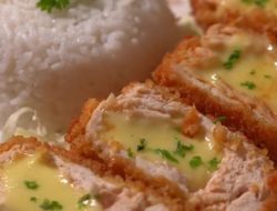 Resep chicken katsu keju leleh, gurih dan mudah dibuat di rumah