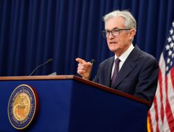 Perselisihan Trump vs Powell Memburuk, Bos The Fed Sebut Ancaman Hukum