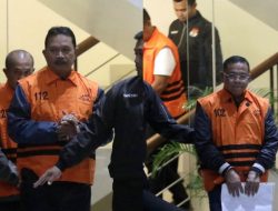 Mahfud MD: KPK Tampilkan Nyali Hebat dalam Tindakan Terhadap Bupati Pati dan Wali Kota Madiun