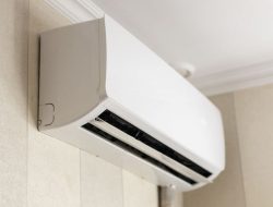 Apa Perbedaan AC Inverter dan AC Split Biasa?