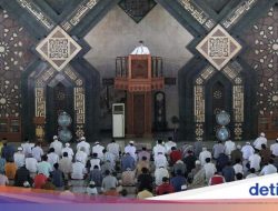 Khutbah Jumat Besok: Fenomena Tahun Baru dalam Islam