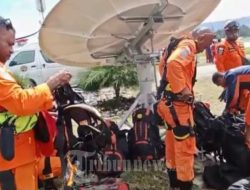 Cuaca Ekstrem Tunda Evakuasi Korban Pesawat Jatuh di Jurang