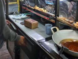 Usaha molen unik yang bertahan di tengah tren jajanan viral