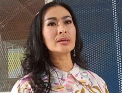 Kaget Dengan Perkataan Iis Dahlia, Ressa Disalahkan dan Dianggap Penyebab Denada Diboikot TV