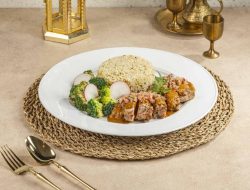 Mencicipi Menu Pasar Bedug di Kafe Modern untuk Berbuka