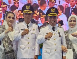 Sirajudin Lasena dan Aditya Pontoh Kunjungi Rumah Duka Mantan Bupati Bolmut