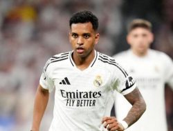 Real Madrid Kalahkan Barcelona: Kesempatan Luis Figo Jilid 2 Jadi Pemain Kunci Hansi Flick