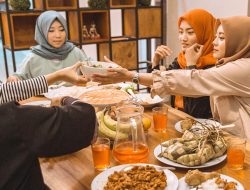 8 Kesalahan Umum Saat Berpuasa Ramadhan, Tidak Sahur Hingga Berbuka dengan Minuman Manis