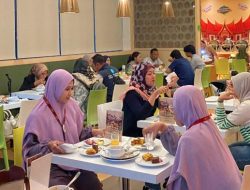 Hukum Menunda Berbuka Puasa: Sah atau Makruh? Ini Penjelasan Ulama dan Dai