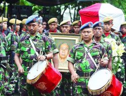 Des Alwi dan Keberuntungan Dibimbing Dua Bapak Pendiri Bangsa