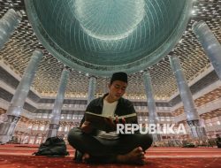Ramadhan di Langit yang Berkobar: Doa, Air Mata, dan Harapan Umat