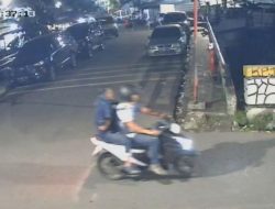 Rekaman CCTV Pelaku Penyiraman Air Keras ke Andrie Yunus dari Arah Berlawanan
