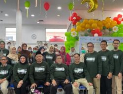 Dokter dan Pasien Rayakan Hari Ginjal Sedunia di Ruang Hemodialisa RSUD Bahteramas Sulawesi Tenggara