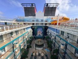 15 Pemandangan Megah Disney Adventure, Berlayar di Singapura!