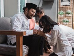 30 Ucapan Sungkem Lebaran Jawa dan Maknanya untuk Hormat
