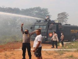 Hadapi Kebakaran Lahan di Lingga, Damkar Kewalahan Akibat Armada Tua
