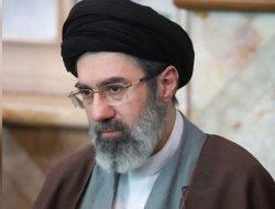 Mojtaba Khamenei, Putra Ali Khamenei, Siap Gantikan Ayahnya dalam Dua Tahun