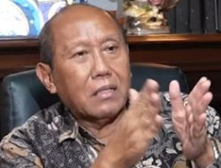 Pesan pedas dokter Tifa, akan disomasi Rismon Sianipar, mengapa kau khianati?