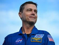 Cerita menyentuh astronot Artemis II yang mengabadikan kawah bulan dengan nama istrinya yang telah tiada