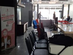 Gedung MK Kosong Saat WFH: Parkiran Kosong, Lobi Gelap