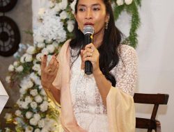 Masuk Pre-Menopause, Ini Rahasia Happy Salma Tetap Bahagia!
